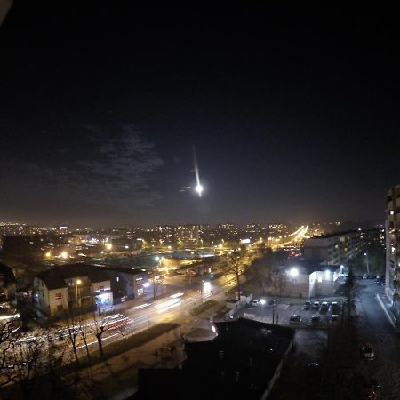 Lokum Seminaryjska Apartament Z Darmowym Parkingiem キェルツェ エクステリア 写真