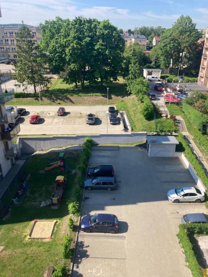 Lokum Seminaryjska Apartament Z Darmowym Parkingiem キェルツェ エクステリア 写真